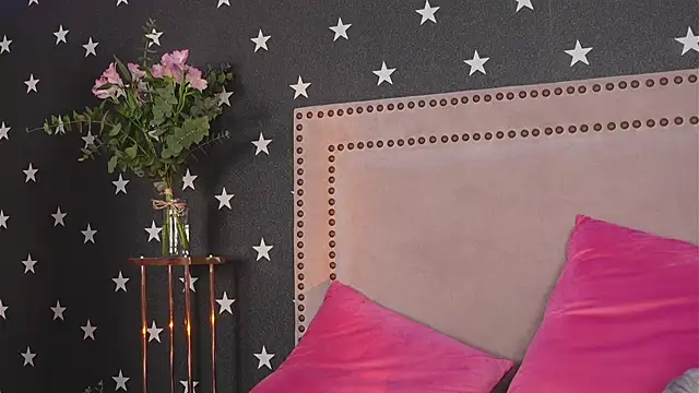 Snapshot of AshiaEkta1 chatting on 2, 1, 2025 AshiaEkta1 online show from 2, 1, 2025