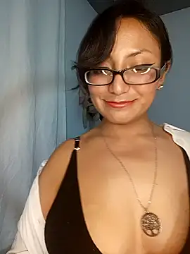 Snapshot of Lucy_Chery chatting on 27, 2, 2026 Lucy Chery online show from 27, 2, 2026