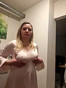 CoupleKitty online show from 6, 11, 2025