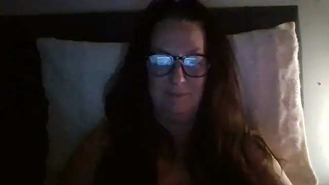 Snapshot of Tillieuk chatting on 29, 4, 2026 Tillieuk online show from 29, 4, 2026