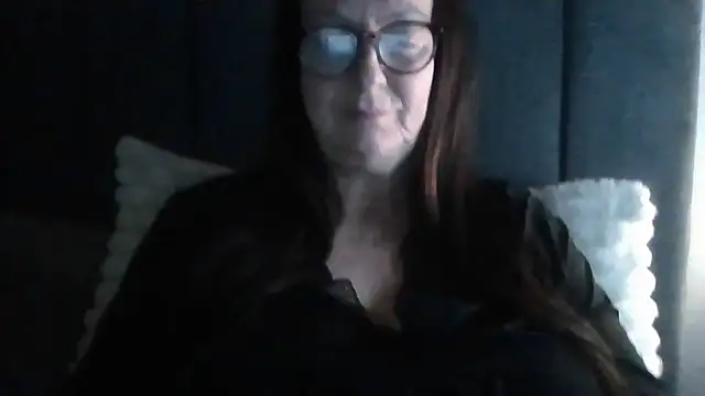 Snapshot of Tillieuk chatting on 11, 5, 2026 Tillieuk online show from 11, 5, 2026