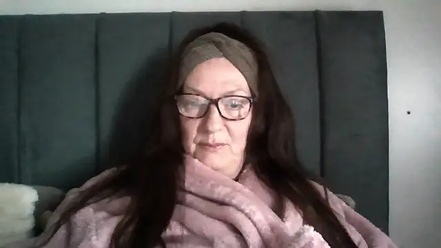 Snapshot of Tillieuk chatting on 1, 6, 2026 Tillieuk online show from 1, 6, 2026