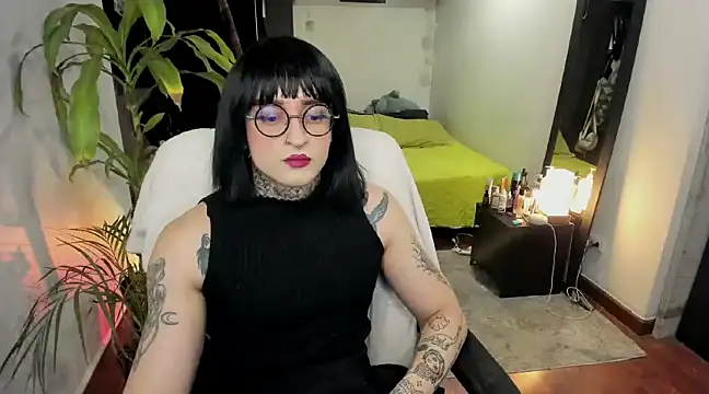 ShiiraVelkor online show from 5, 3, 2025