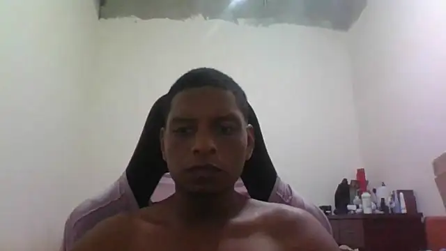 Snapshot of Daaniel593 chatting on 21, 4, 2026 Daaniel593 online show from 21, 4, 2026