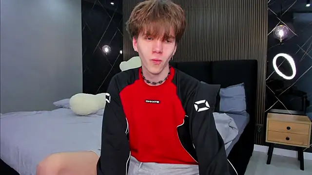 Snapshot of braxiboy chatting on 1, 2, 2025 braxiboy online show from 1, 2, 2025