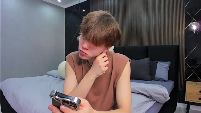 Snapshot of braxiboy chatting on 3, 2, 2025 braxiboy online show from 3, 2, 2025