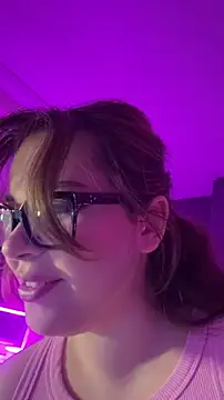 Snapshot of CutiePie3 chatting on 9, 4, 2026 CutiePie3 online show from 9, 4, 2026