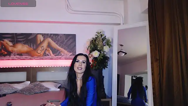 Halie May online show from 11, 11, 2025