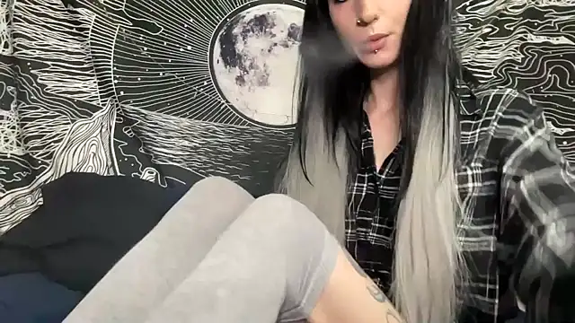 MissMidnightUK online show from 10, 2, 2025