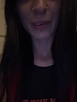 Snapshot of MissMidnightUK chatting on 15, 5, 2026 MissMidnightUK online show from 15, 5, 2026