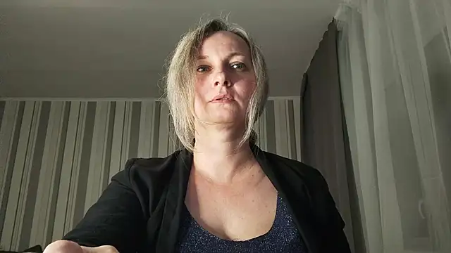 Snapshot of EdithManning chatting on 13, 3, 2026 EdithManning online show from 13, 3, 2026