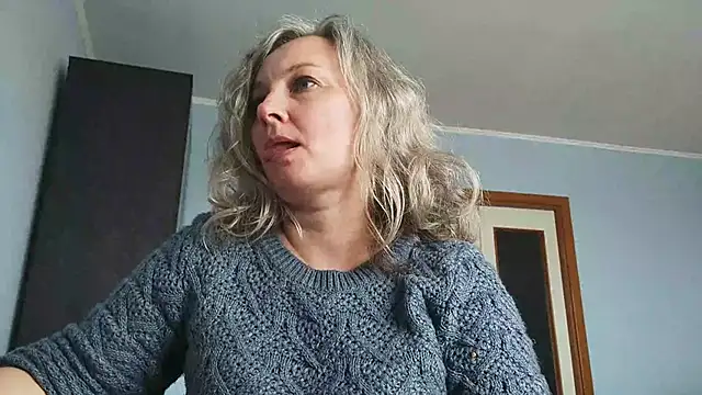 Snapshot of EdithManning chatting on 23, 4, 2026 EdithManning online show from 23, 4, 2026