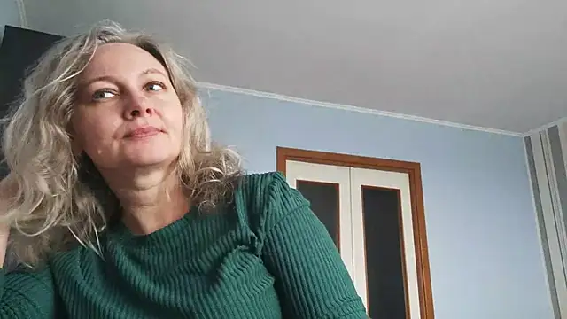 Snapshot of EdithManning chatting on 25, 4, 2026 EdithManning online show from 25, 4, 2026