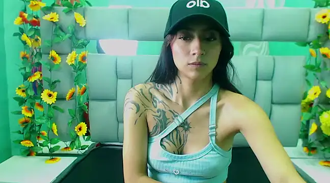 Miaa Thopmson online show from 11, 3, 2025