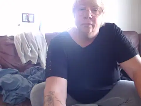 canadiancougar1965 online show from 21, 9, 2025