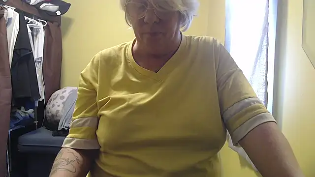 Snapshot of canadiancougar1965 chatting on 24, 2, 2026 canadiancougar1965 online show from 24, 2, 2026