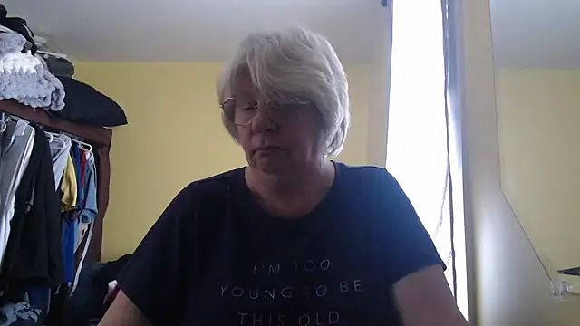 Snapshot of canadiancougar1965 chatting on 17, 3, 2026 canadiancougar1965 online show from 17, 3, 2026