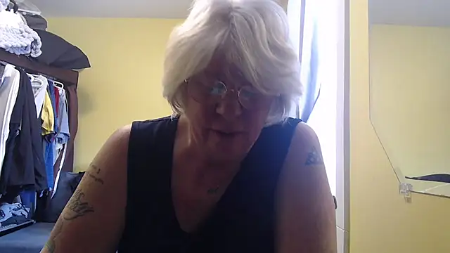 Snapshot of canadiancougar1965 chatting on 18, 3, 2026 canadiancougar1965 online show from 18, 3, 2026