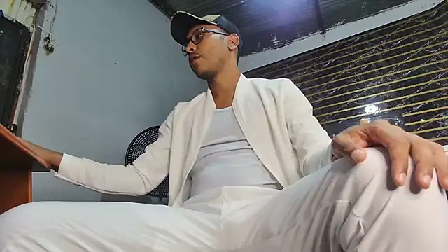 Snapshot of jeffblack2 chatting on 21, 12, 2025 jeffblack2 online show from 21, 12, 2025