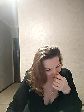 VselenaSun402 online show from 17, 2, 2025