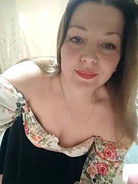 Snapshot of VselenaSun402 chatting on 8, 3, 2026 VselenaSun402 online show from 8, 3, 2026