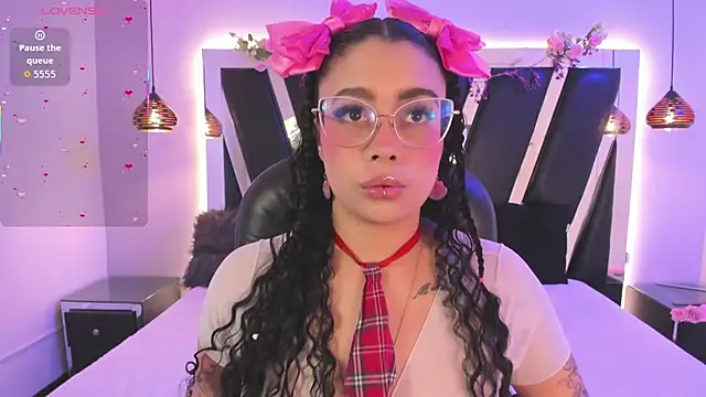 antonelllepiercee online show from 6, 3, 2026