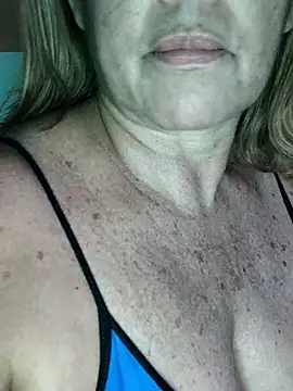 Kasandra Ho online show from 6, 4, 2026