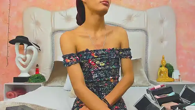 NahomiWhitel online show from 12, 2, 2025