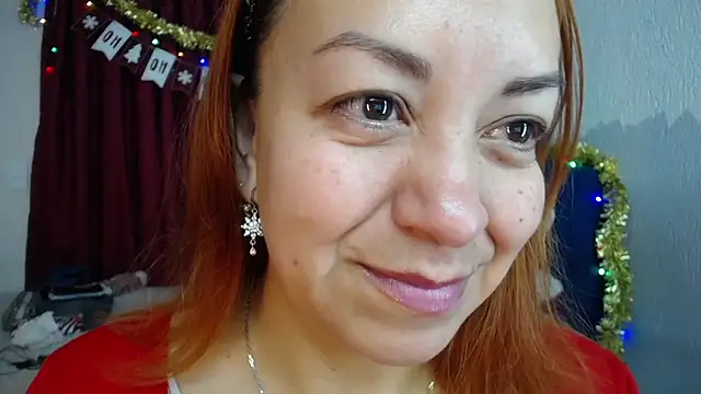 Snapshot of Delilah_Belmont chatting on 1, 1, 2025 Delilah Belmont online show from 1, 1, 2025