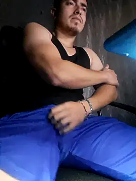 Snapshot of dragon1006 chatting on 2, 3, 2025 dragon1006 online show from 2, 3, 2025