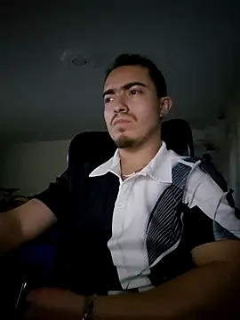 Snapshot of dragon1006 chatting on 19, 10, 2025 dragon1006 online show from 19, 10, 2025