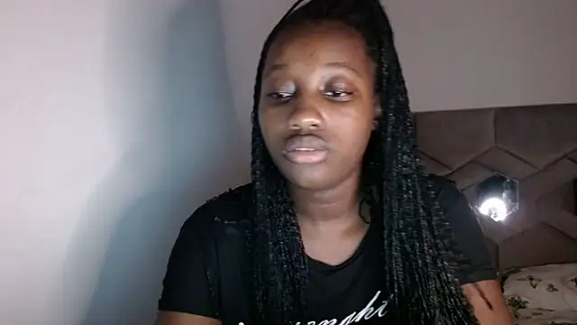 Snapshot of kharoll chatting on 8, 7, 2026 kharoll online show from 8, 7, 2026