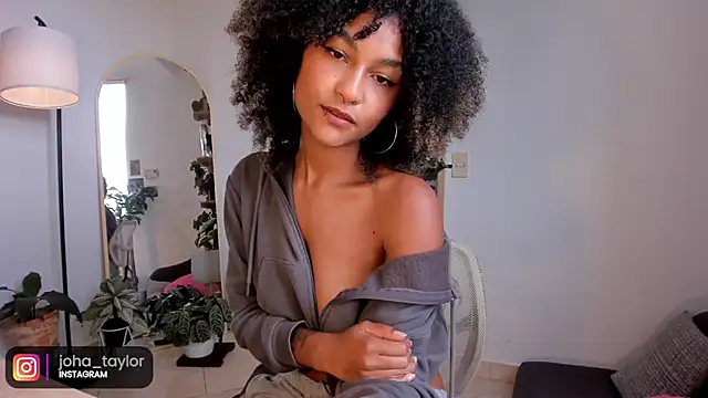 Snapshot of Johaphyton chatting on 13, 2, 2025 Johaphyton online show from 13, 2, 2025