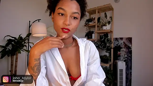 Snapshot of Johaphyton chatting on 8, 3, 2025 Johaphyton online show from 8, 3, 2025