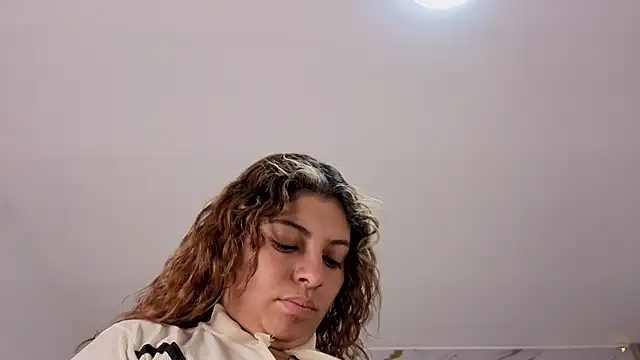 Snapshot of agatha_97_ chatting on 25, 2, 2026 agatha 97 online show from 25, 2, 2026