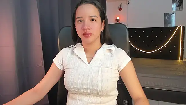 emilyrouxe online show from 8, 1, 2025