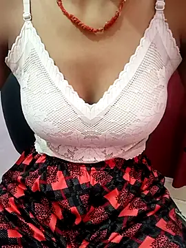 gulabo-Queen online show from 24, 9, 2025