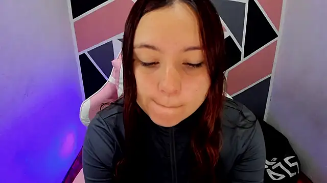 Carol Pinter online show from 24, 11, 2025