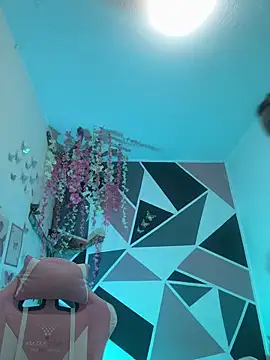 Snapshot of Carol_Pinter chatting on 15, 4, 2026 Carol Pinter online show from 15, 4, 2026