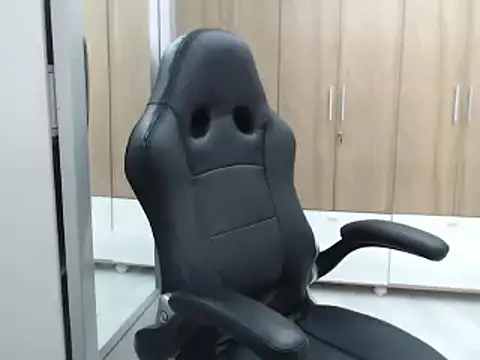 Snapshot of RoxanaLove9 chatting on 1, 1, 2025 RoxanaLove9 online show from 1, 1, 2025