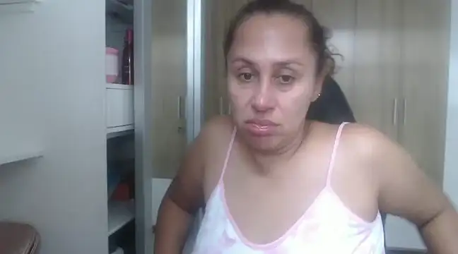 Snapshot of RoxanaLove9 chatting on 19, 2, 2025 RoxanaLove9 online show from 19, 2, 2025