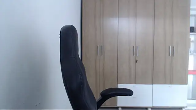 Snapshot of RoxanaLove9 chatting on 10, 2, 2026 RoxanaLove9 online show from 10, 2, 2026