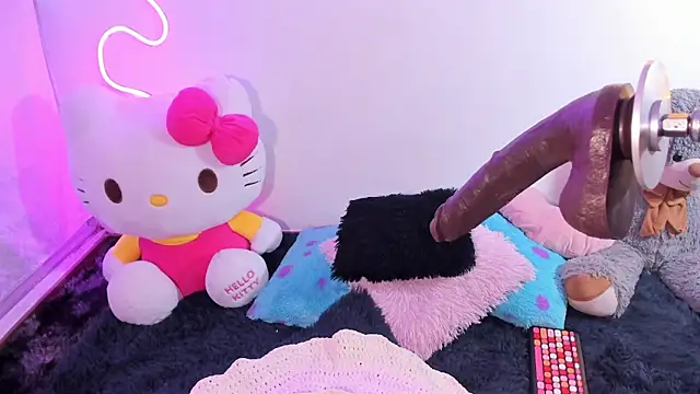 Snapshot of Isa_belaa chatting on 8, 4, 2026 Isa belaa online show from 8, 4, 2026