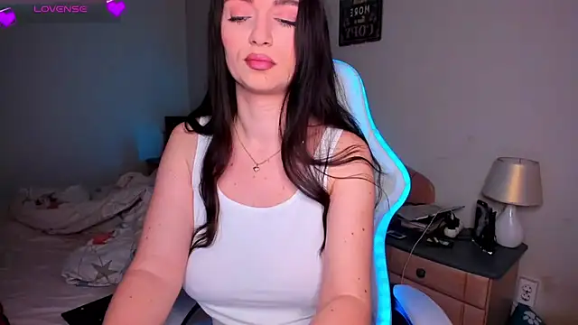 AdellaLoveX online show from 20, 11, 2025