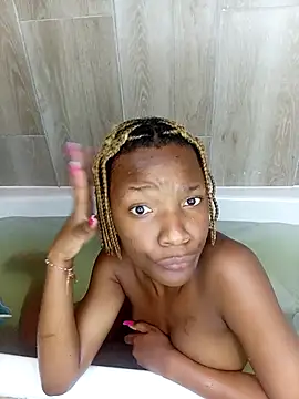 Snapshot of SHANTYBABE chatting on 17, 9, 2025 SHANTYBABE online show from 17, 9, 2025