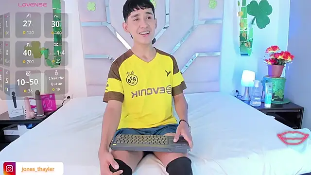 Thayler jones online show from 21, 3, 2026