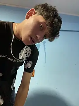 LatinBoysxxx online show from 18, 5, 2026