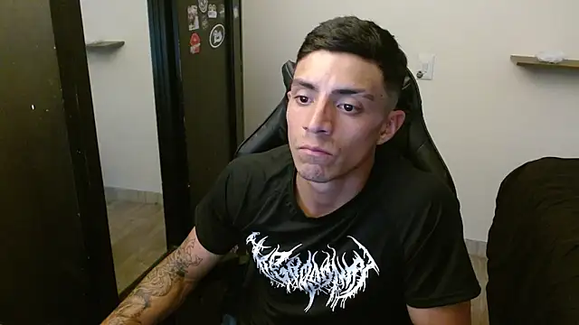 Snapshot of kv___xxx_ chatting on 10, 4, 2026 kv xxx online show from 10, 4, 2026