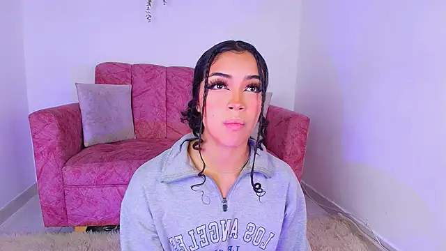 Sara Jhonson online show from 4, 10, 2025