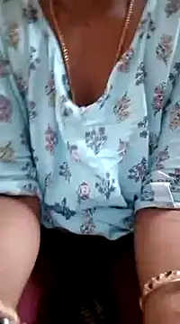 Snapshot of sneha_telugu_girl chatting on 13, 12, 2024 sneha telugu girl online show from 13, 12, 2024